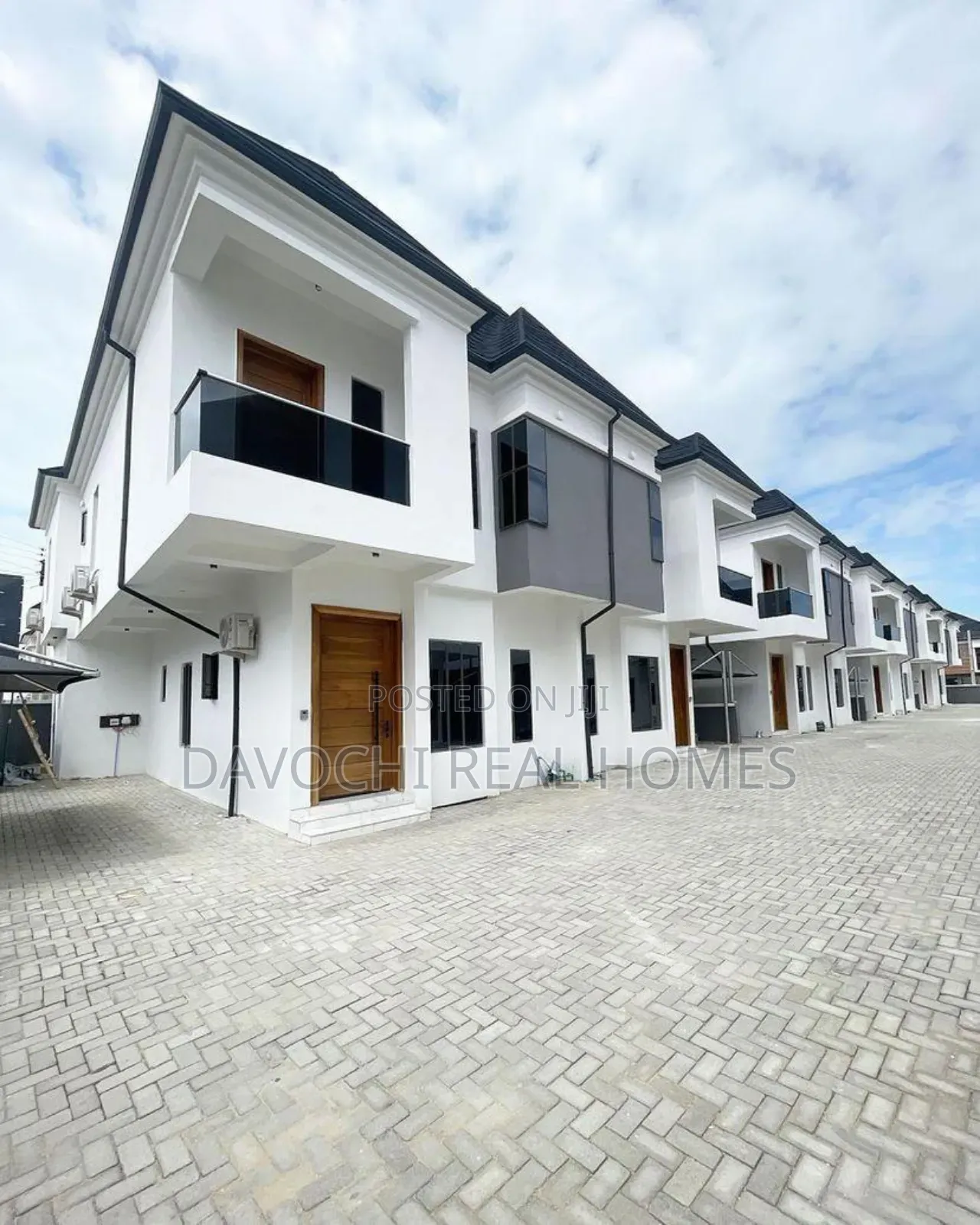 4bdrm Duplex in Ikota Lekki for rent in Lekki