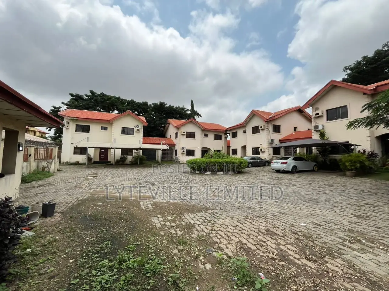 4bdrm Duplex in Utako for sale in Utako