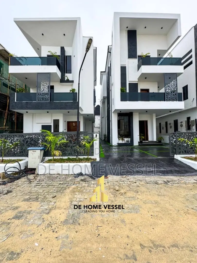 5bdrm Duplex in Lekki for sale in Lekki