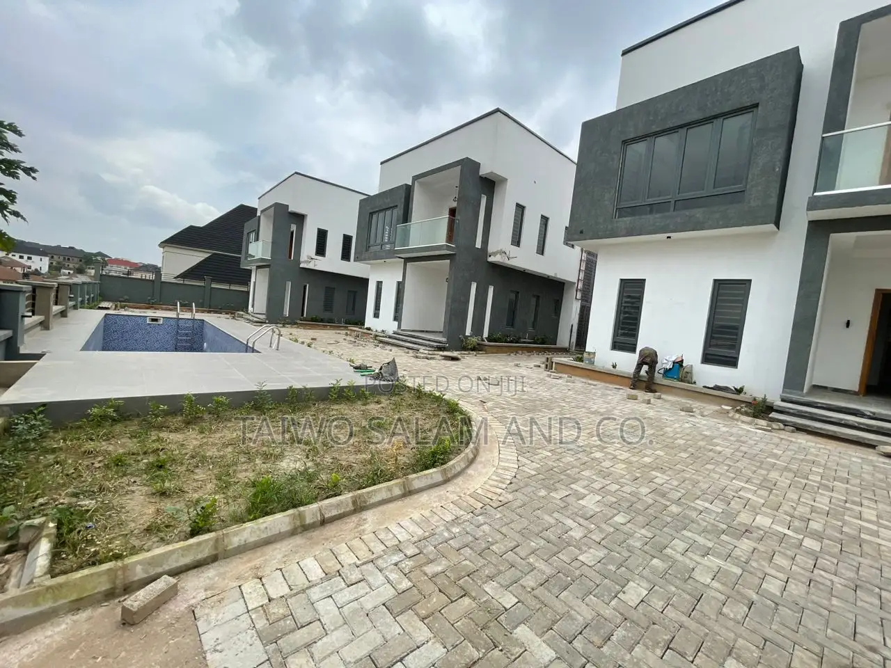 4bdrm Block of Flats in Akobo for sale in Akobo