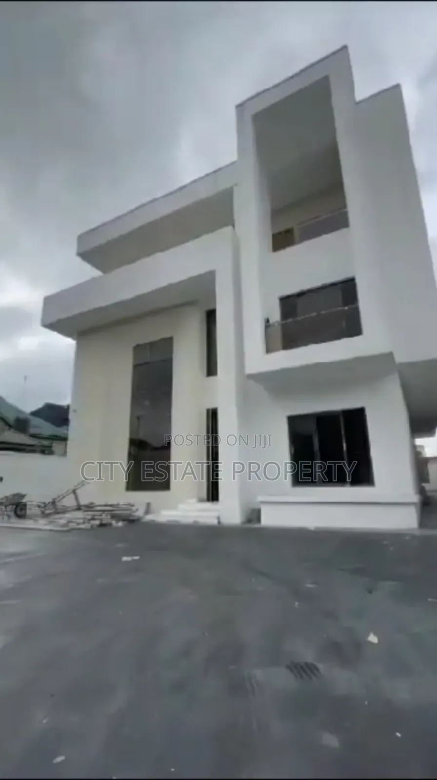 Furnished 5bdrm Duplex in Odili Road, Port-Harcourt for sale in Port-Harcourt