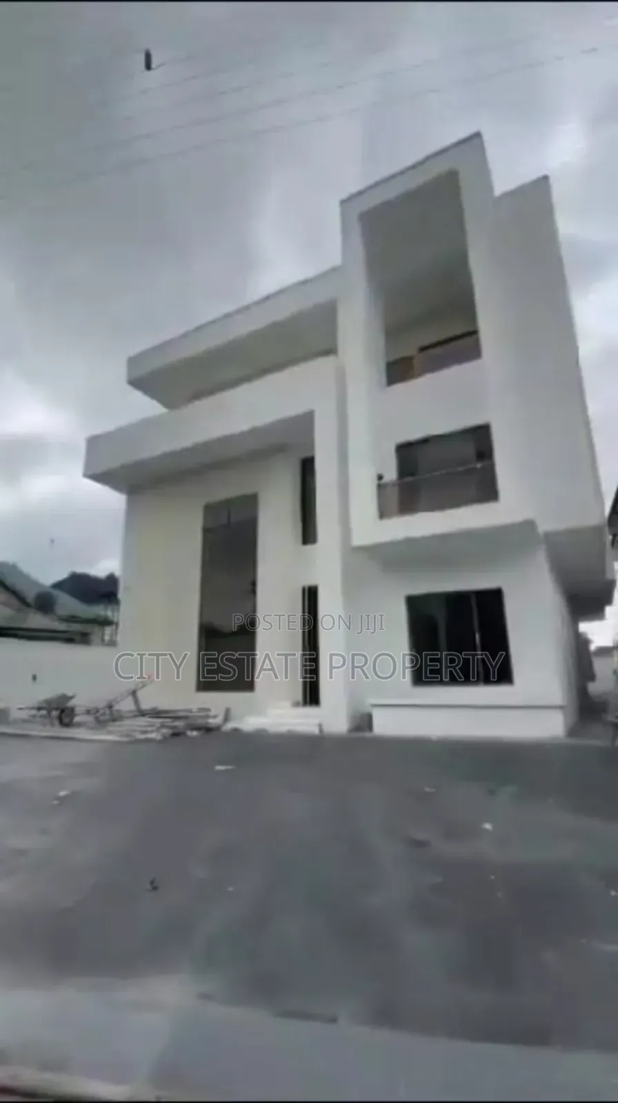 Furnished 5bdrm Duplex in Odili Road, Port-Harcourt for sale in Port-Harcourt
