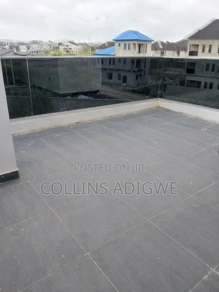 5bdrm Duplex in Chevron Drive Lekki for sale in Chevron