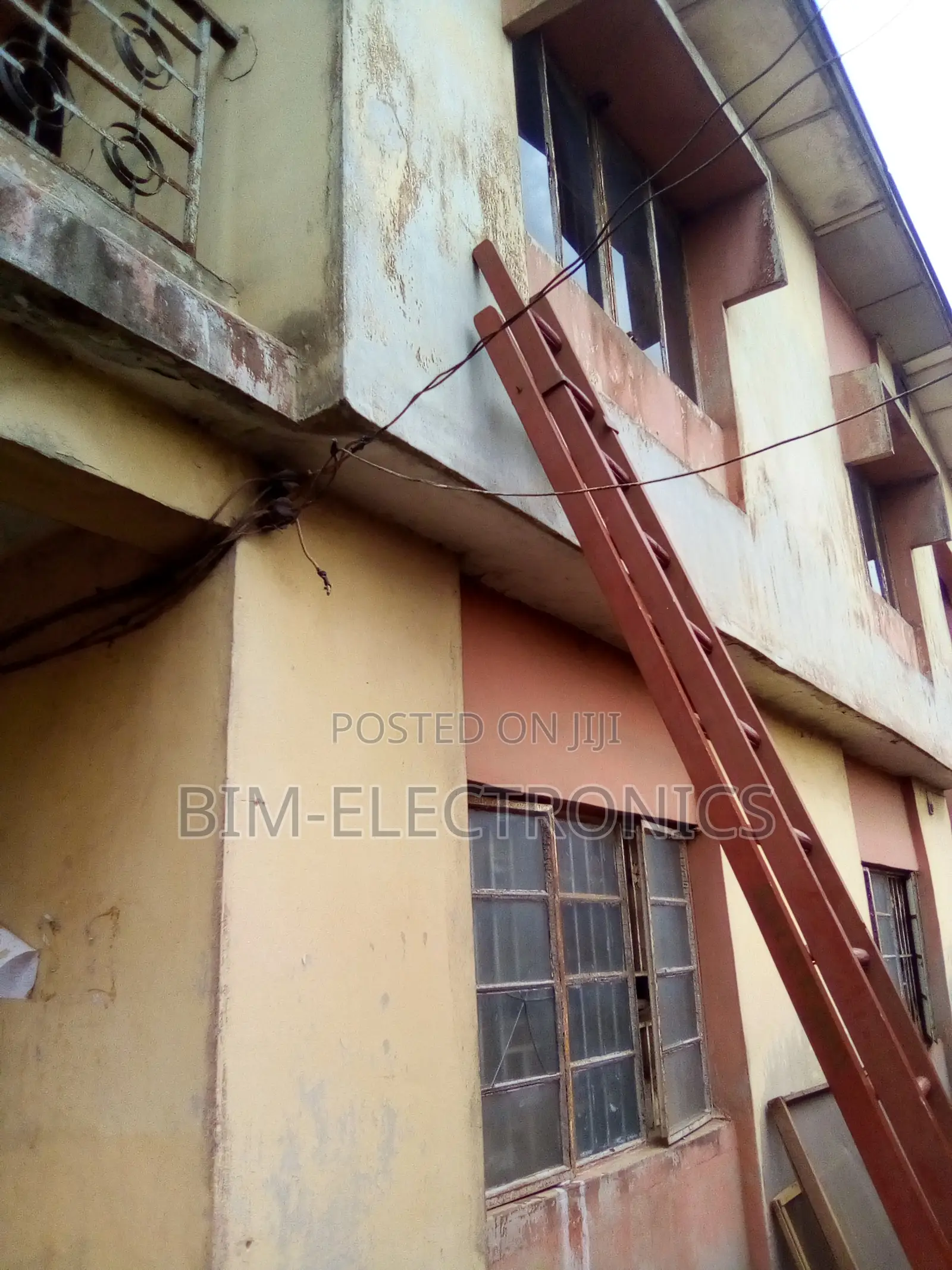 4bdrm Apartment in Fatunmbi, Alagbado for rent in Alagbado