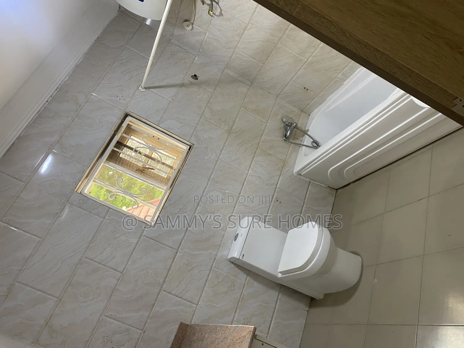 3bdrm Duplex in Sentraco Gwarinpa for rent in Gwarinpa