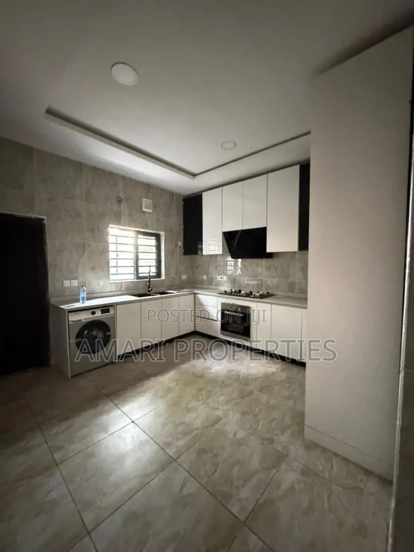 4bdrm Duplex in Victoria Island for rent in Victoria Island