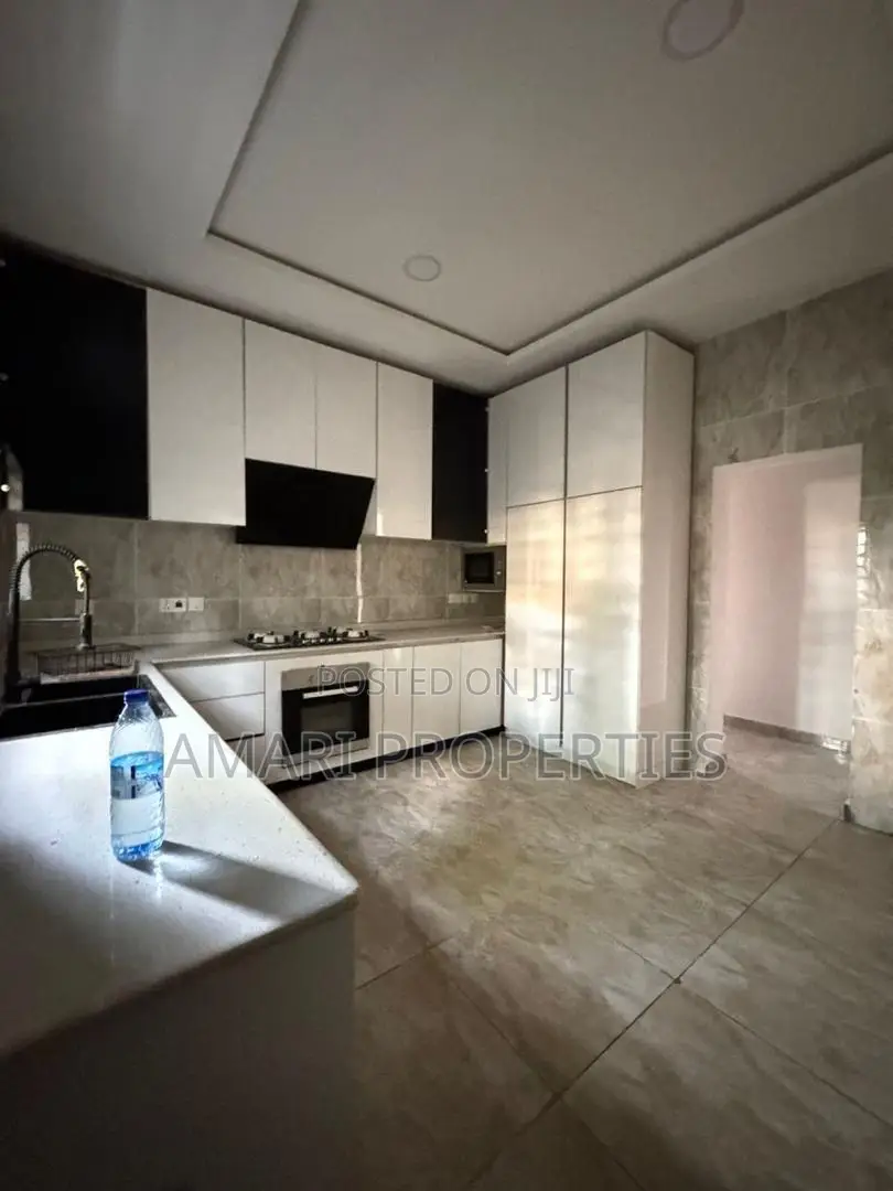 4bdrm Duplex in Victoria Island for rent in Victoria Island