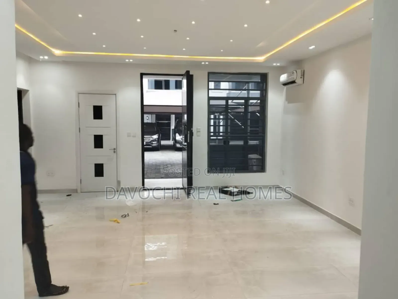 4bdrm Duplex in Adeola Odeku for rent in Adeola Odeku