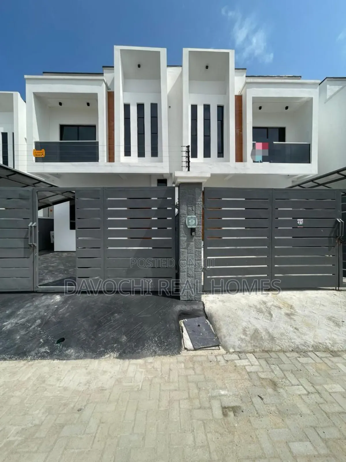 4bdrm Duplex in Orchid Road, Lekki for sale in Lekki