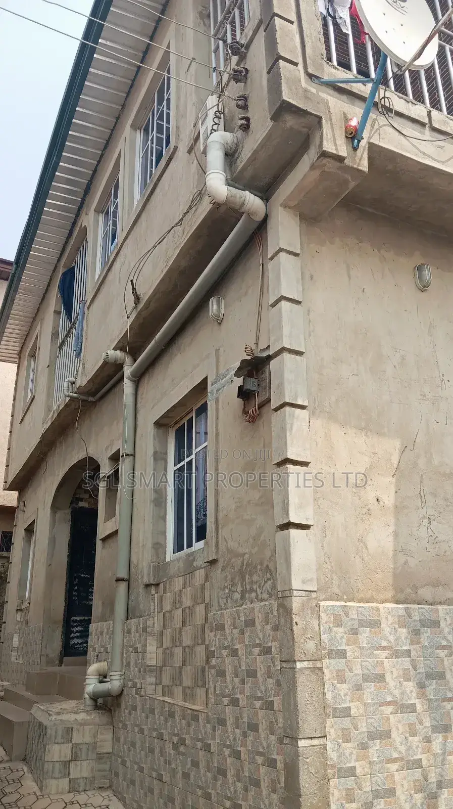 3bdrm Apartment in Amenyi Awka for sale in Awka