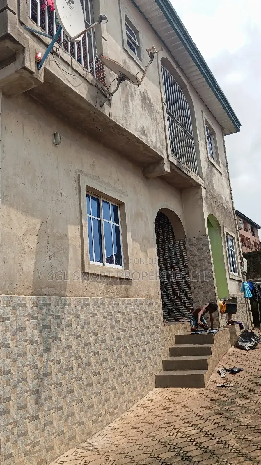 3bdrm Apartment in Amenyi Awka for sale in Awka