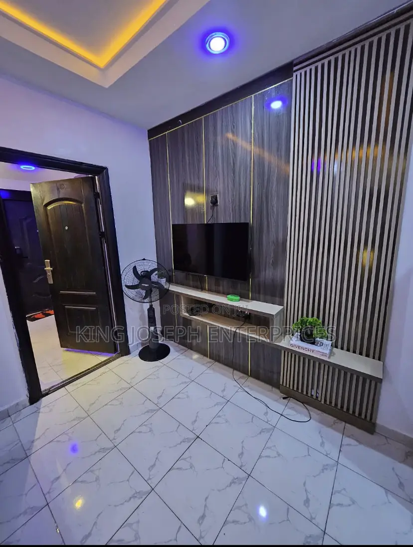 1bedroom Apartment Brains and Hammers City in Life Camp