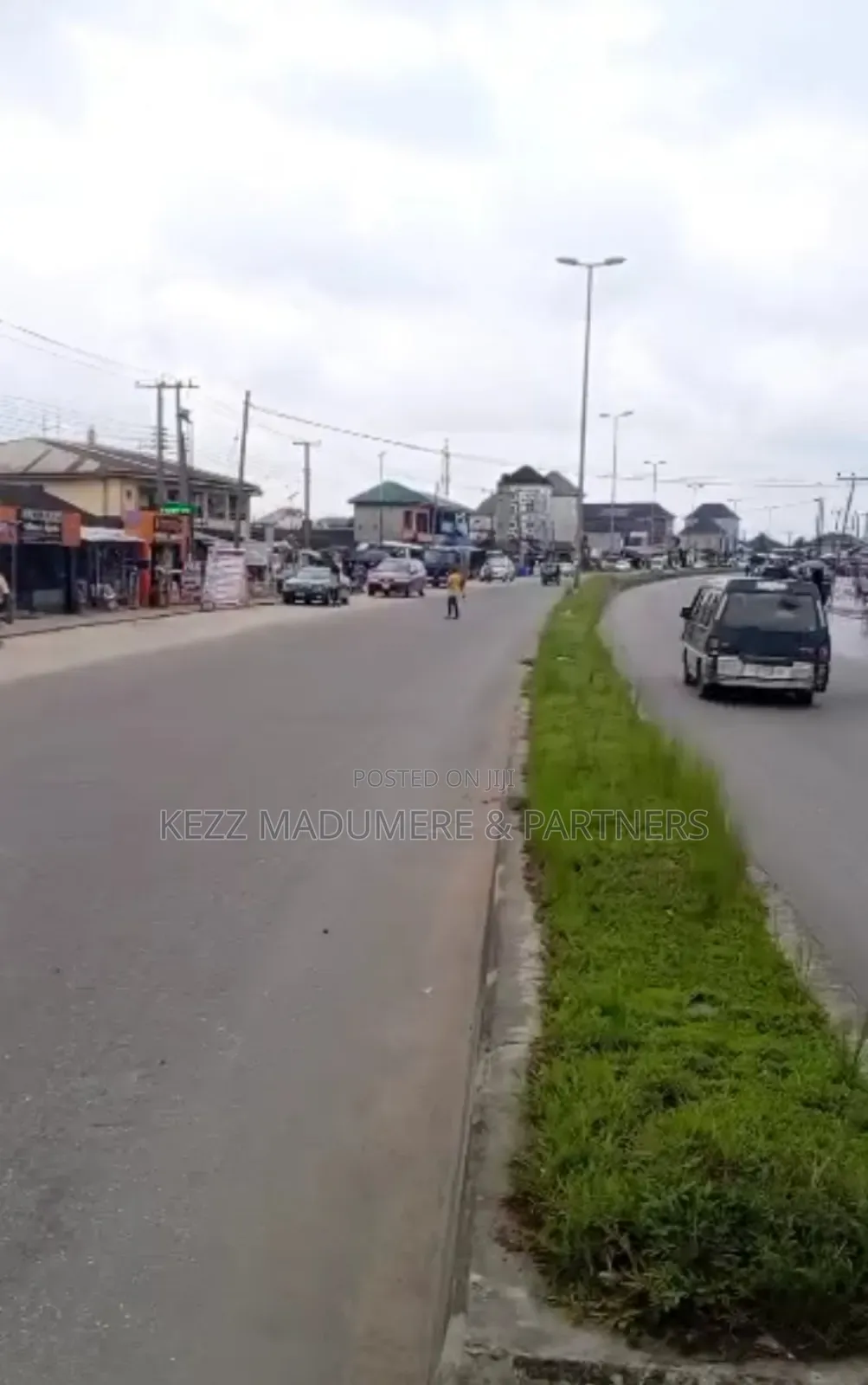 For Sale : 1 Plot on the Major Ikwere Rd by Rumuodomaya in Port-Harcourt
