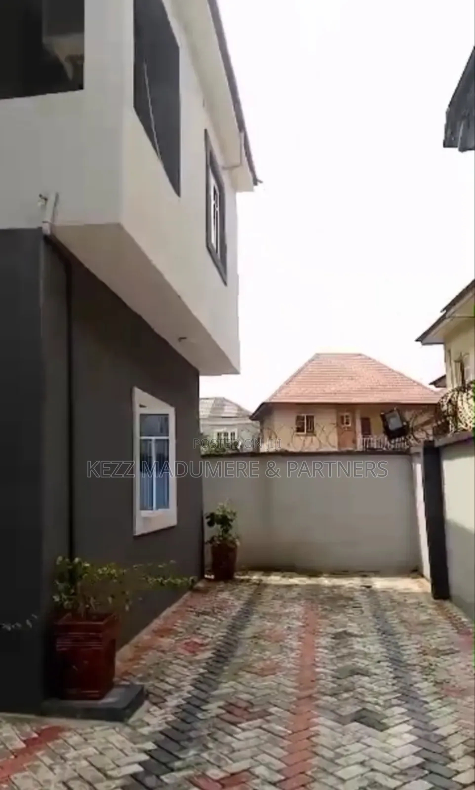 4bdrm Duplex in Dr Peter Odili , for sale in Port-Harcourt