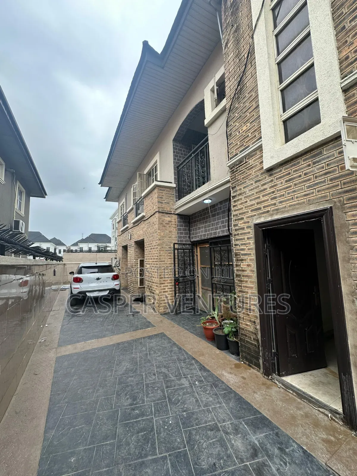 3bdrm Apartment in Elegushi for rent in Ikate-Elegushi
