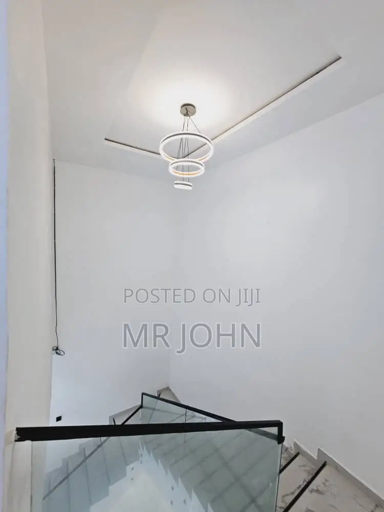 5bdrm House in Lekki for sale in Lekki
