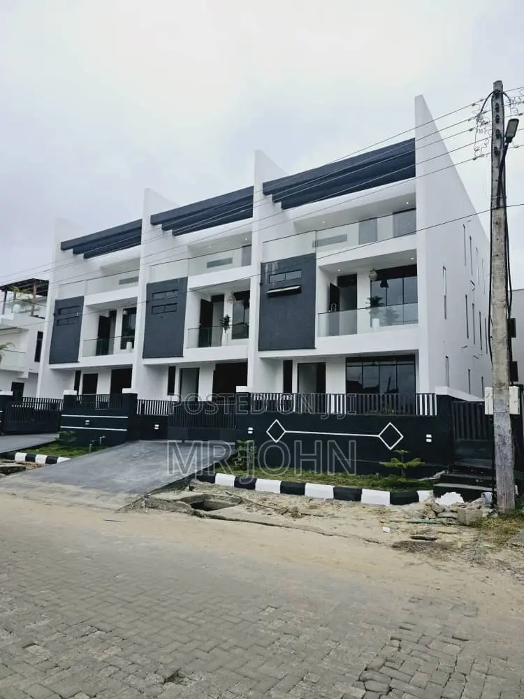 5bdrm House in Lekki for sale in Lekki
