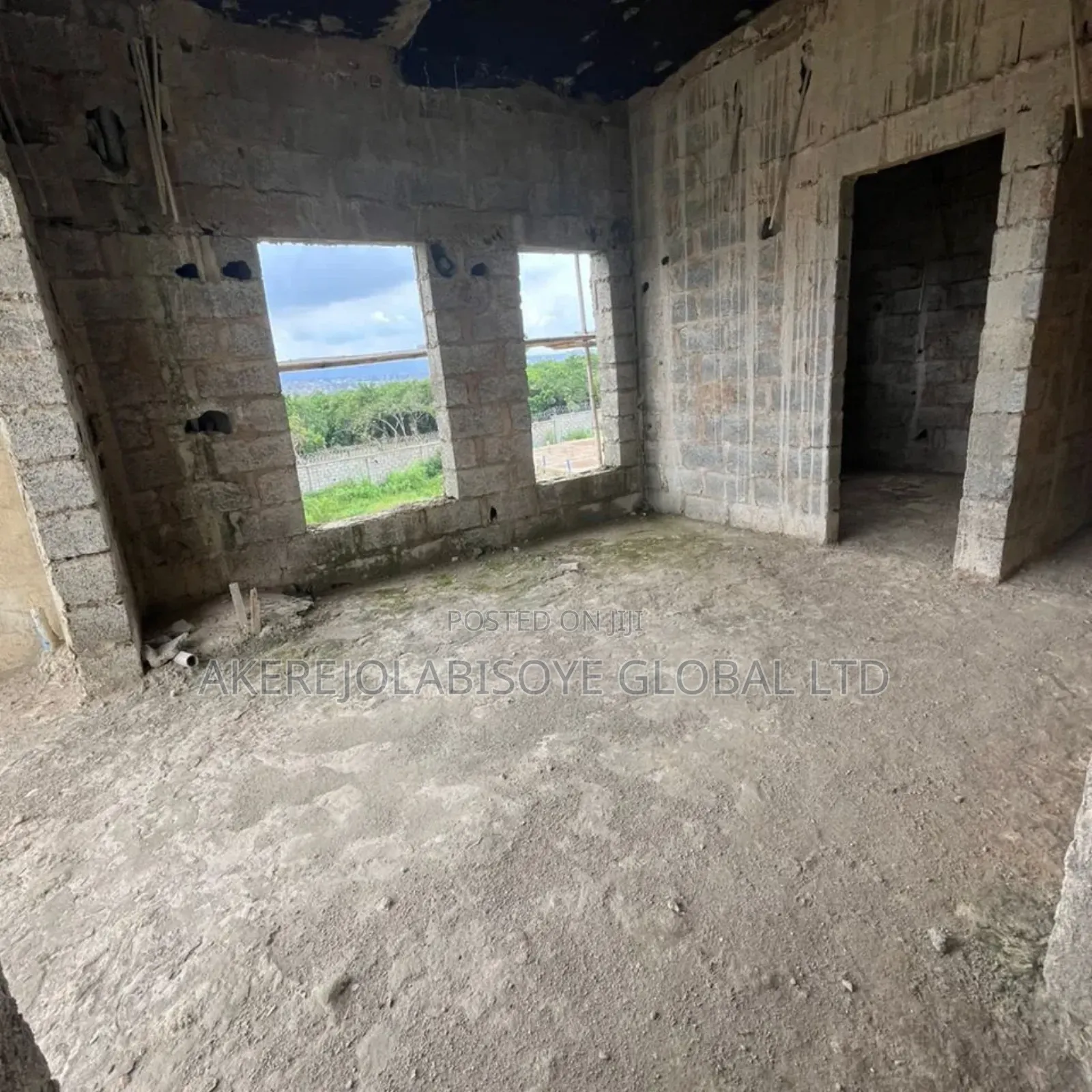 4bdrm Duplex in Orchacho Estate for sale in Life Camp