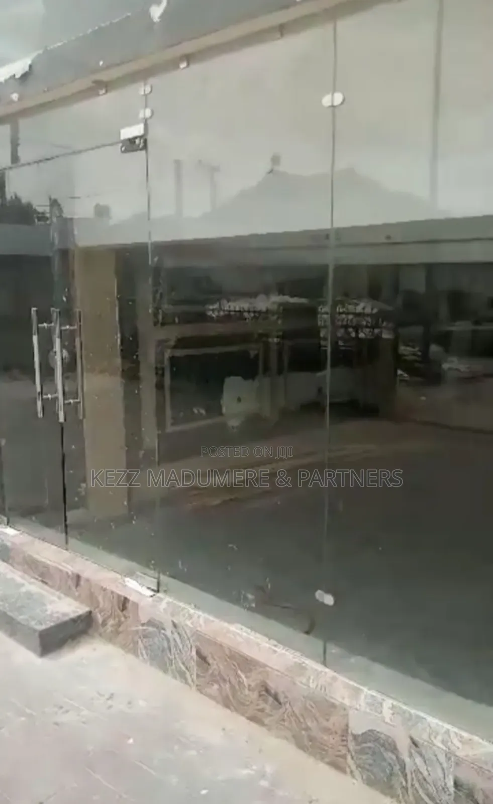 To Let : Spacious Shop at Rumuola Road in Rumuola