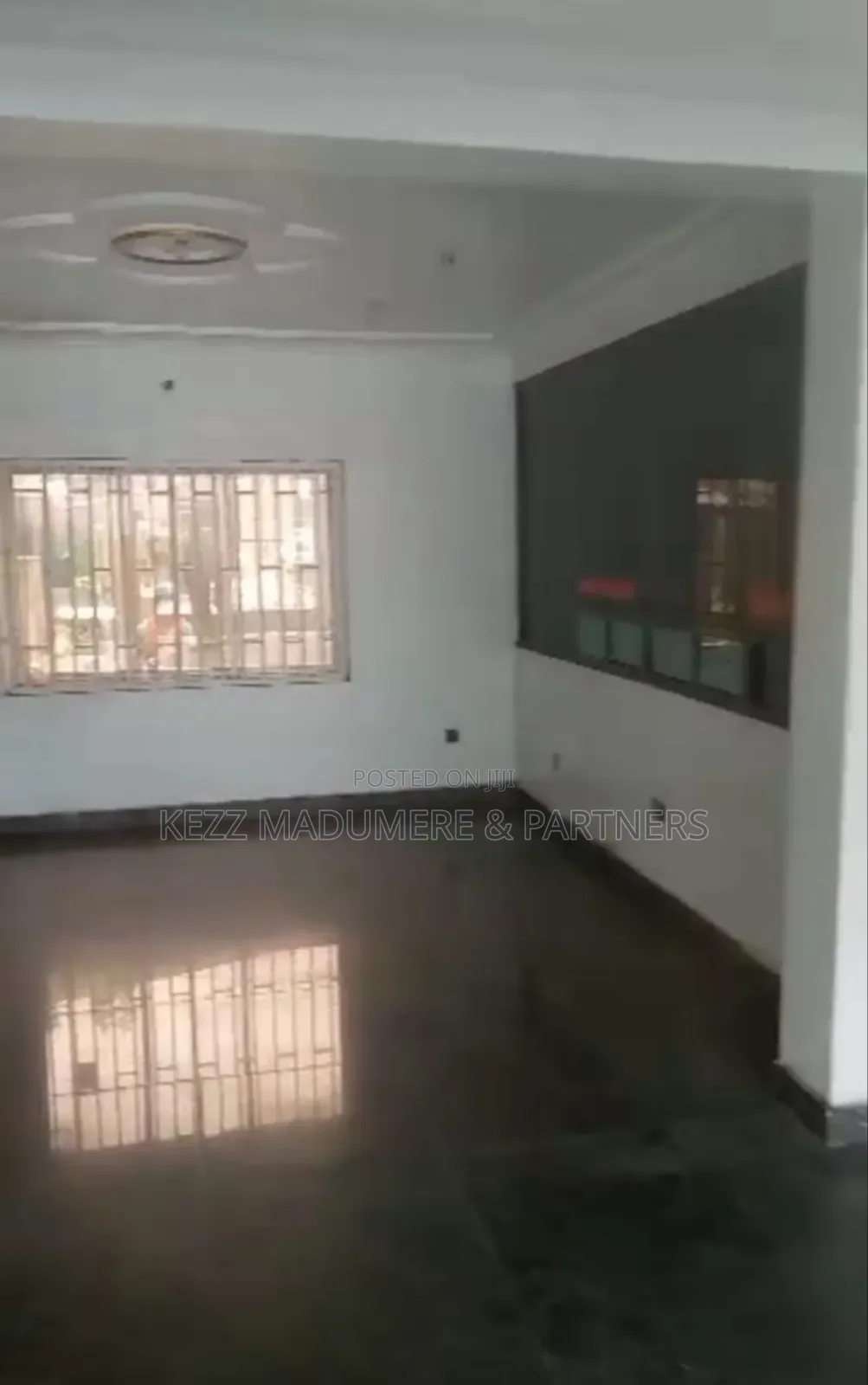 To Let : Spacious Shop at Rumuola Road in Rumuola