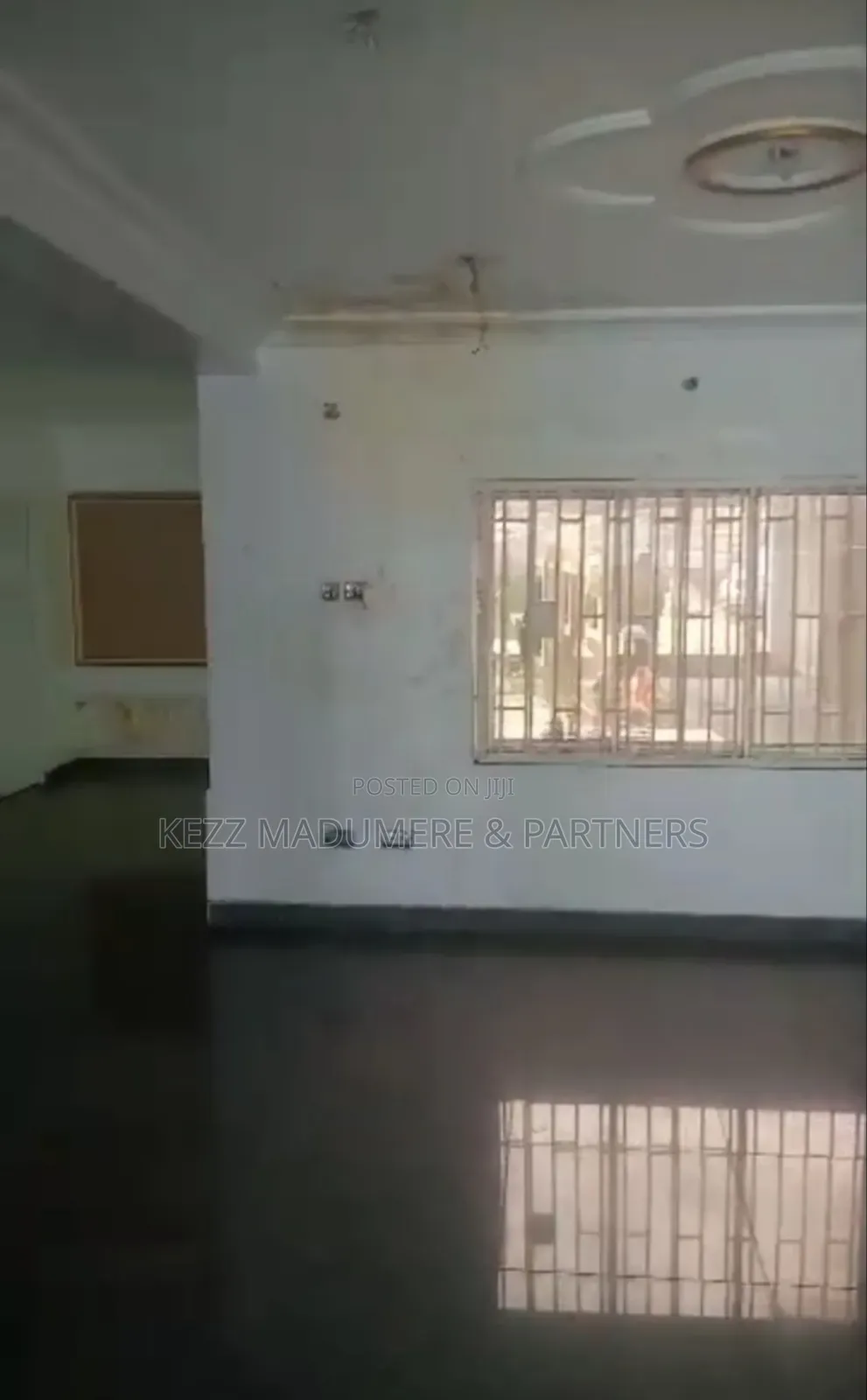 To Let : Spacious Shop at Rumuola Road in Rumuola