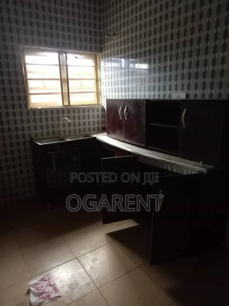 Furnished 3bdrm Apartment in Fanuolu Street Off, Benin City for rent in Benin City