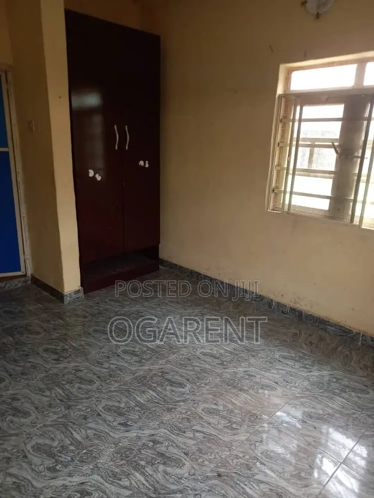 Furnished 3bdrm Apartment in Fanuolu Street Off, Benin City for rent in Benin City