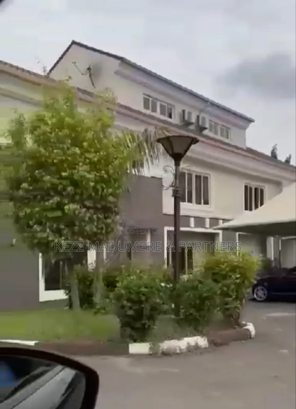 20bdrm Maisonette in Gwarinpa , Life Camp for sale in Life Camp