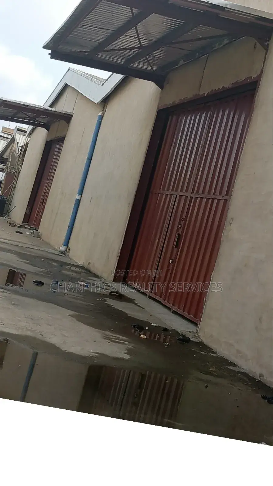 Warehouse 30,000sqft Off Eric Moore Rd Surulere in Eric Moore