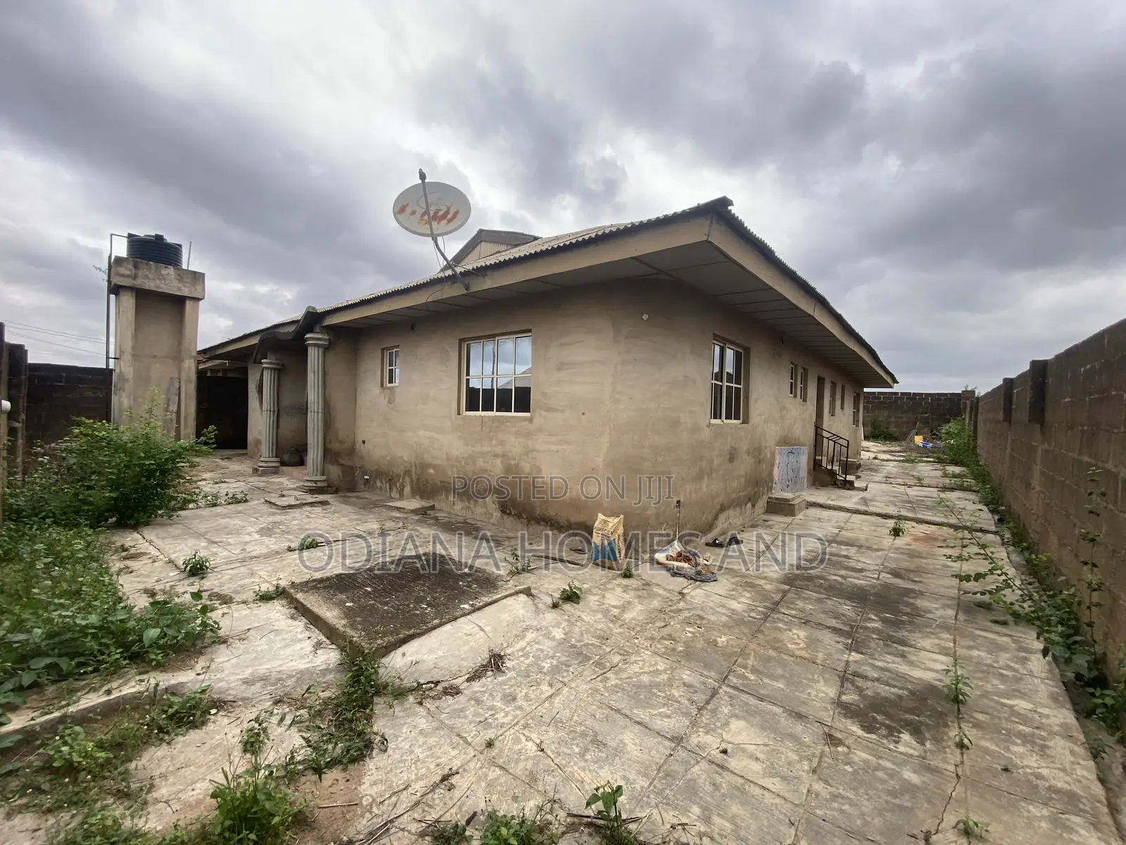 4bdrm Bungalow in Ogungbade, Off New, Ibadan for sale in Ibadan