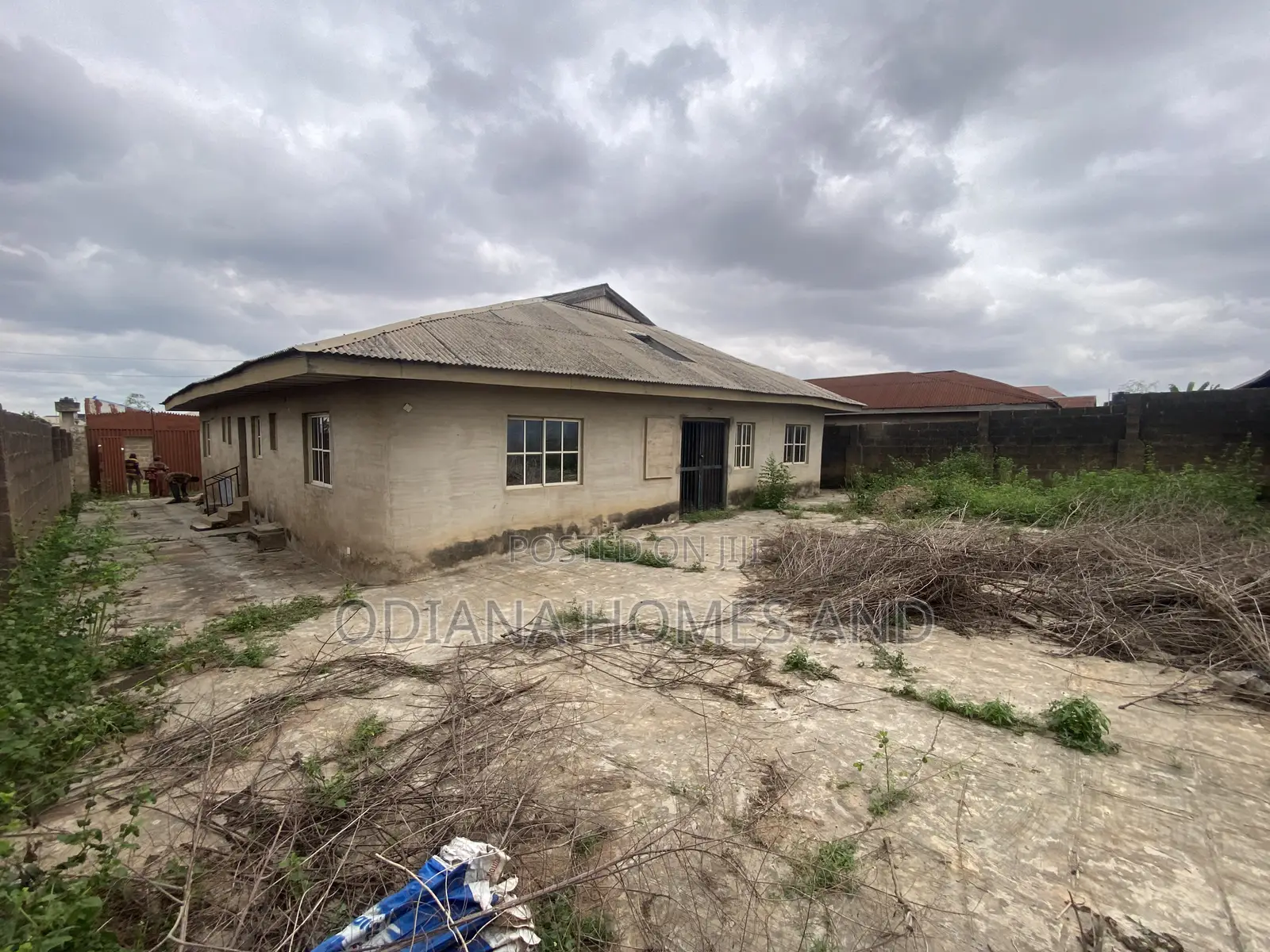 4bdrm Bungalow in Ogungbade, Off New, Ibadan for sale in Ibadan