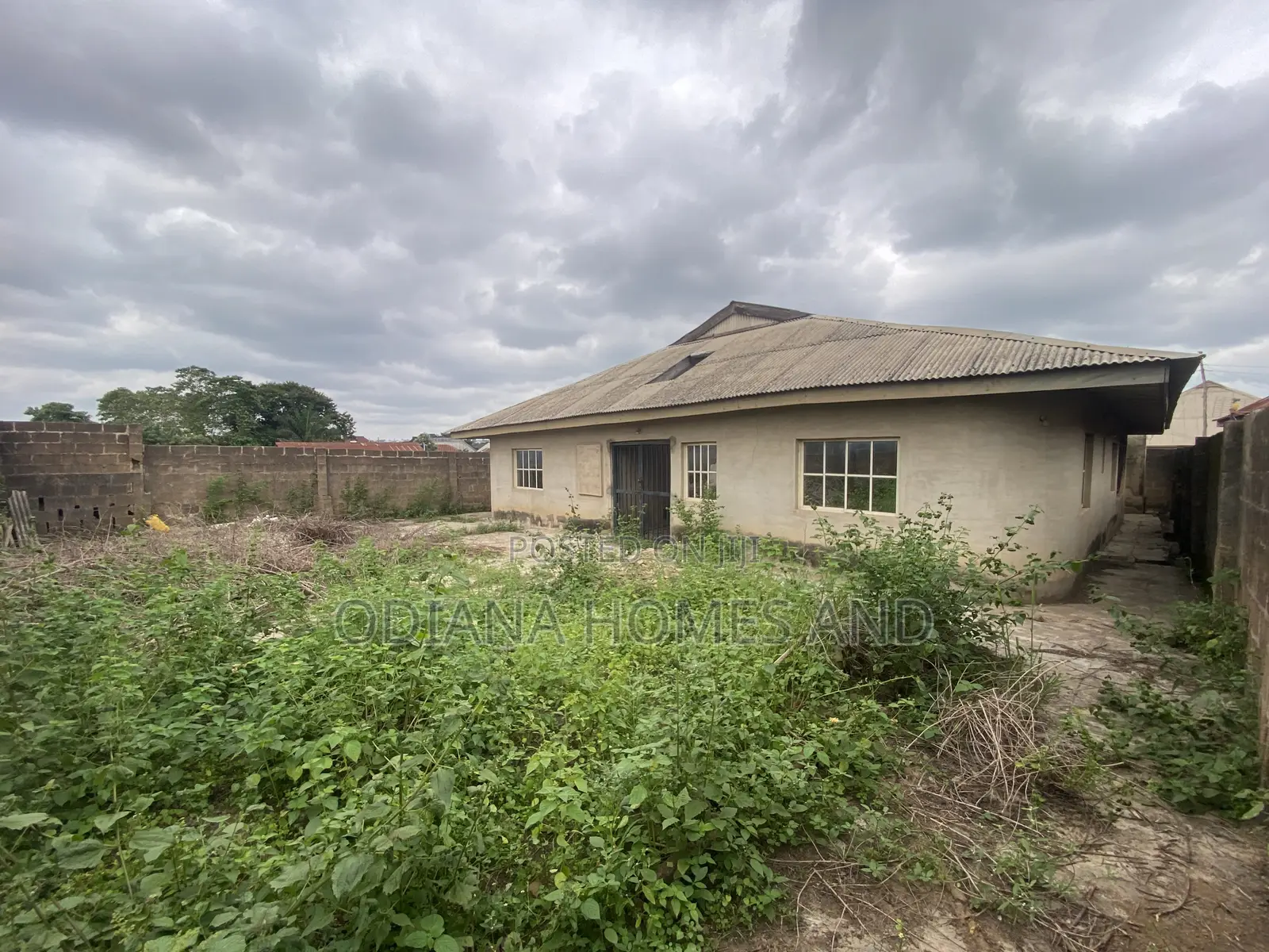 4bdrm Bungalow in Ogungbade, Off New, Ibadan for sale in Ibadan