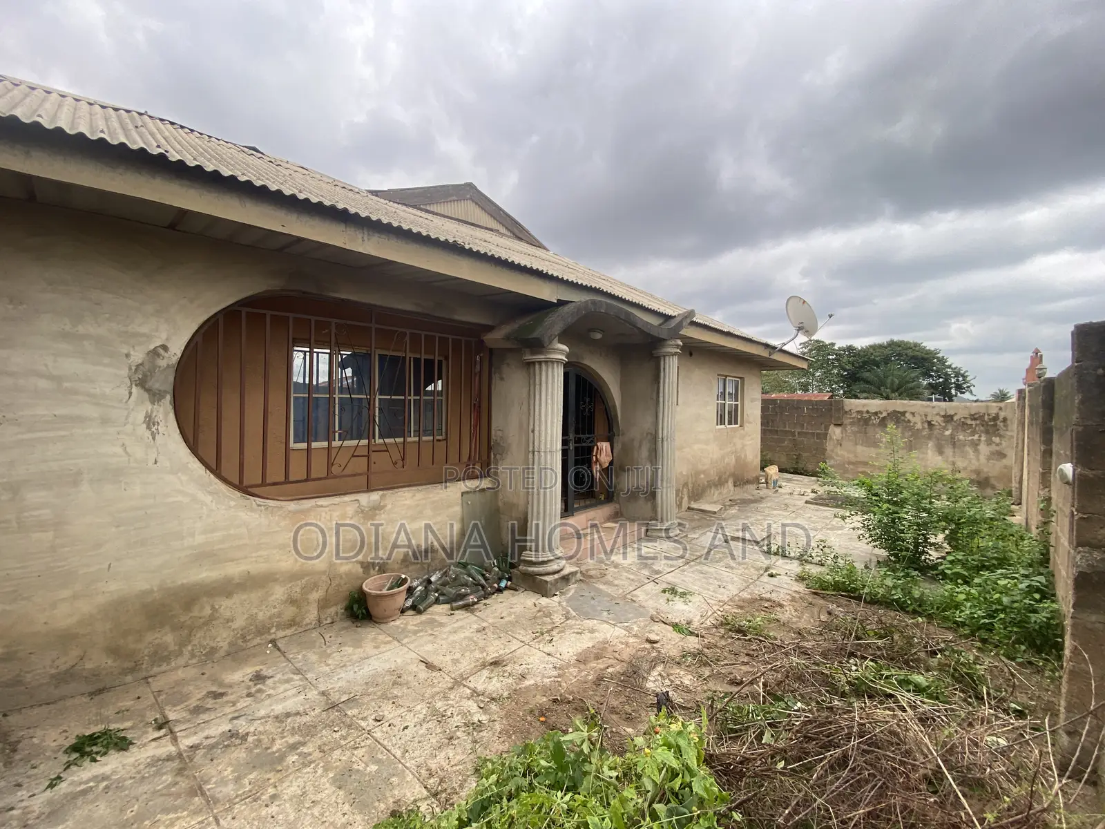 4bdrm Bungalow in Ogungbade, Off New, Ibadan for sale in Ibadan