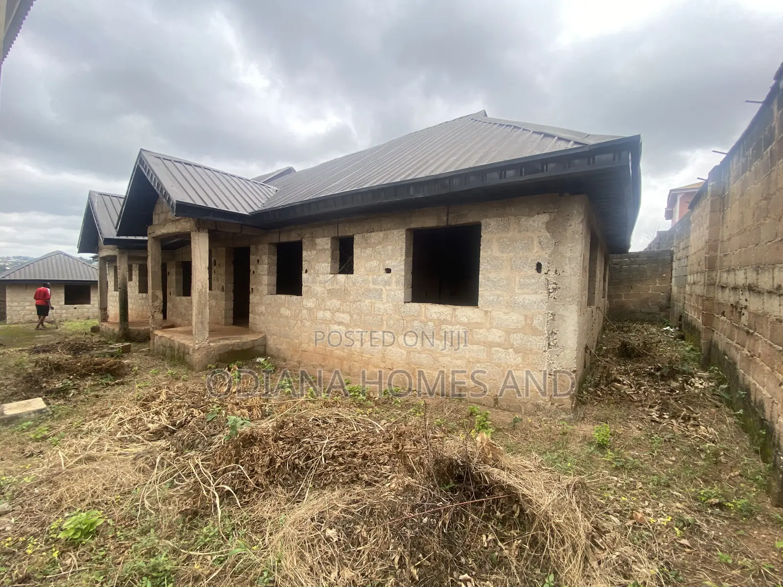 10bdrm Duplex in Ekerin ,Ologuneru for sale in Ologuneru