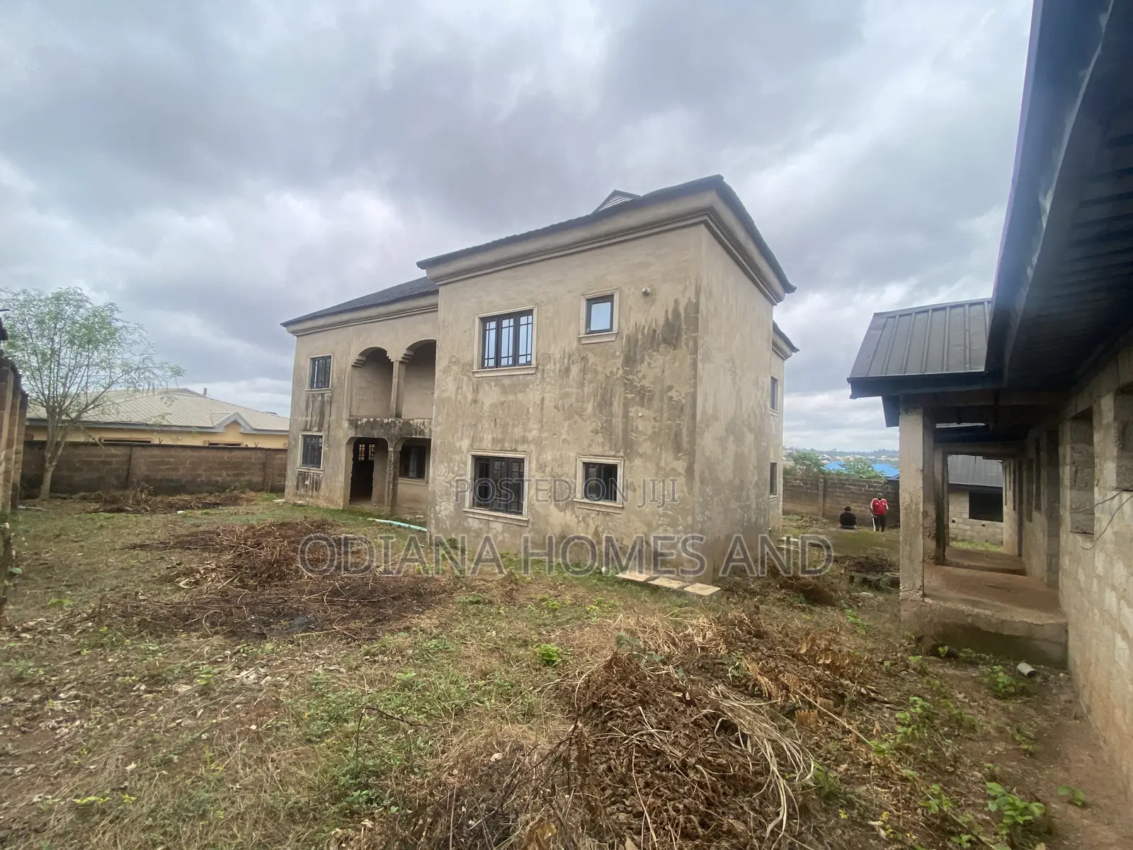 10bdrm Duplex in Ekerin ,Ologuneru for sale in Ologuneru