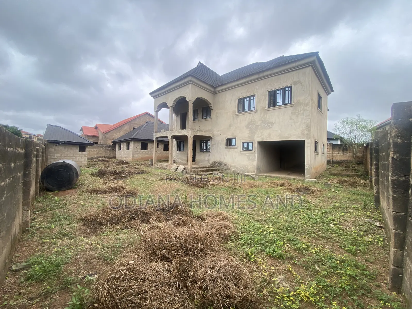 10bdrm Duplex in Ekerin ,Ologuneru for sale in Ologuneru