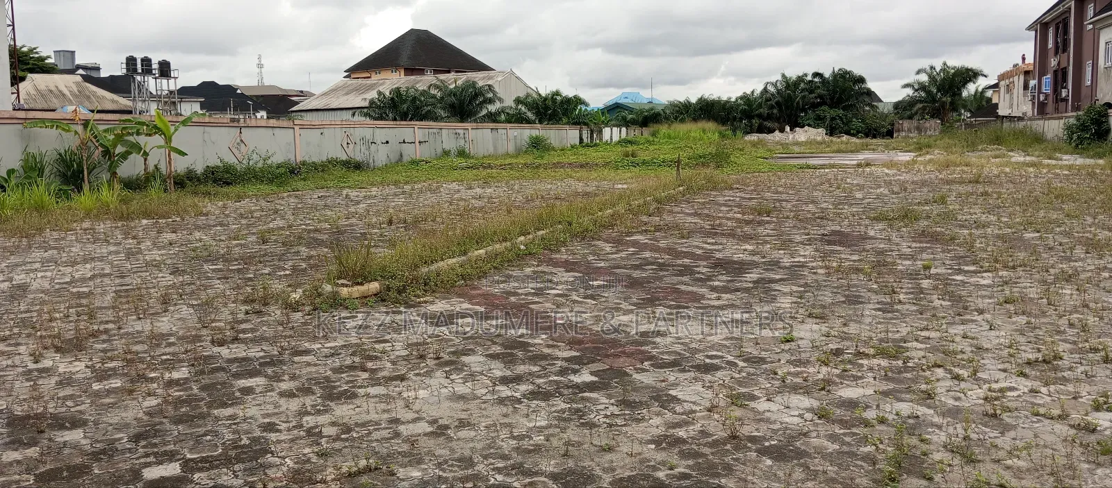 For Sale : 101⁄2 Fenced Plots on Major Dr Peter Odili Rd ,Ph in Port-Harcourt