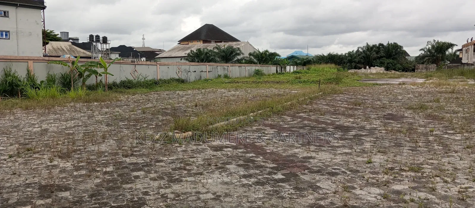 For Sale : 101⁄2 Fenced Plots on Major Dr Peter Odili Rd ,Ph in Port-Harcourt