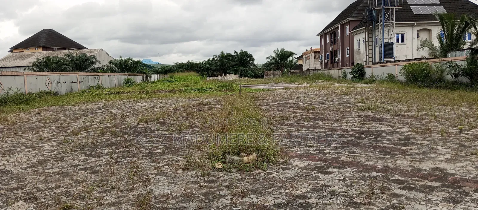 For Sale : 101⁄2 Fenced Plots on Major Dr Peter Odili Rd ,Ph in Port-Harcourt