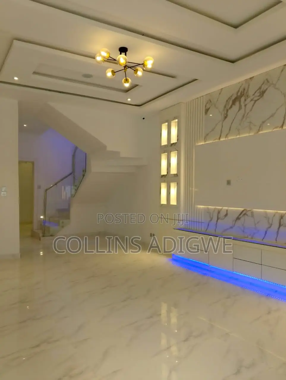 4bdrm Duplex in Orchid Road, Chevron for sale in Chevron