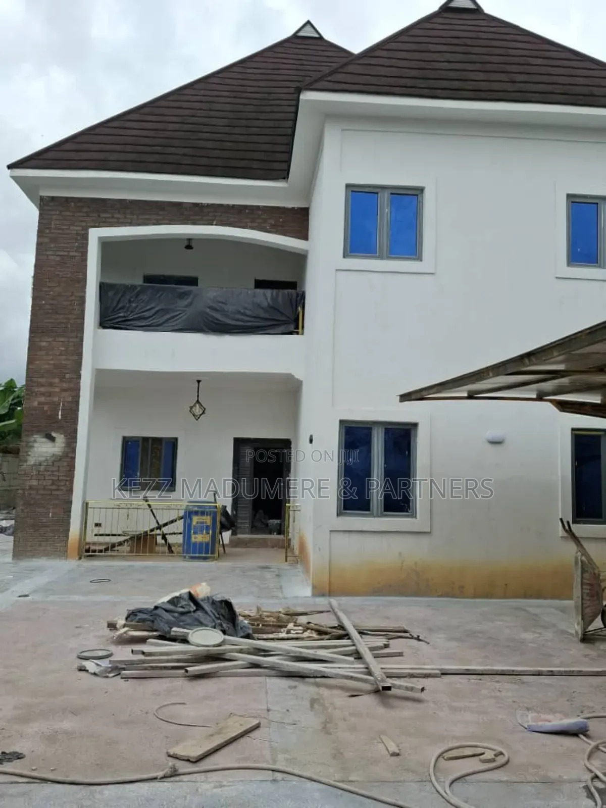4bdrm Duplex in On A Tarred Street , for sale in Port-Harcourt