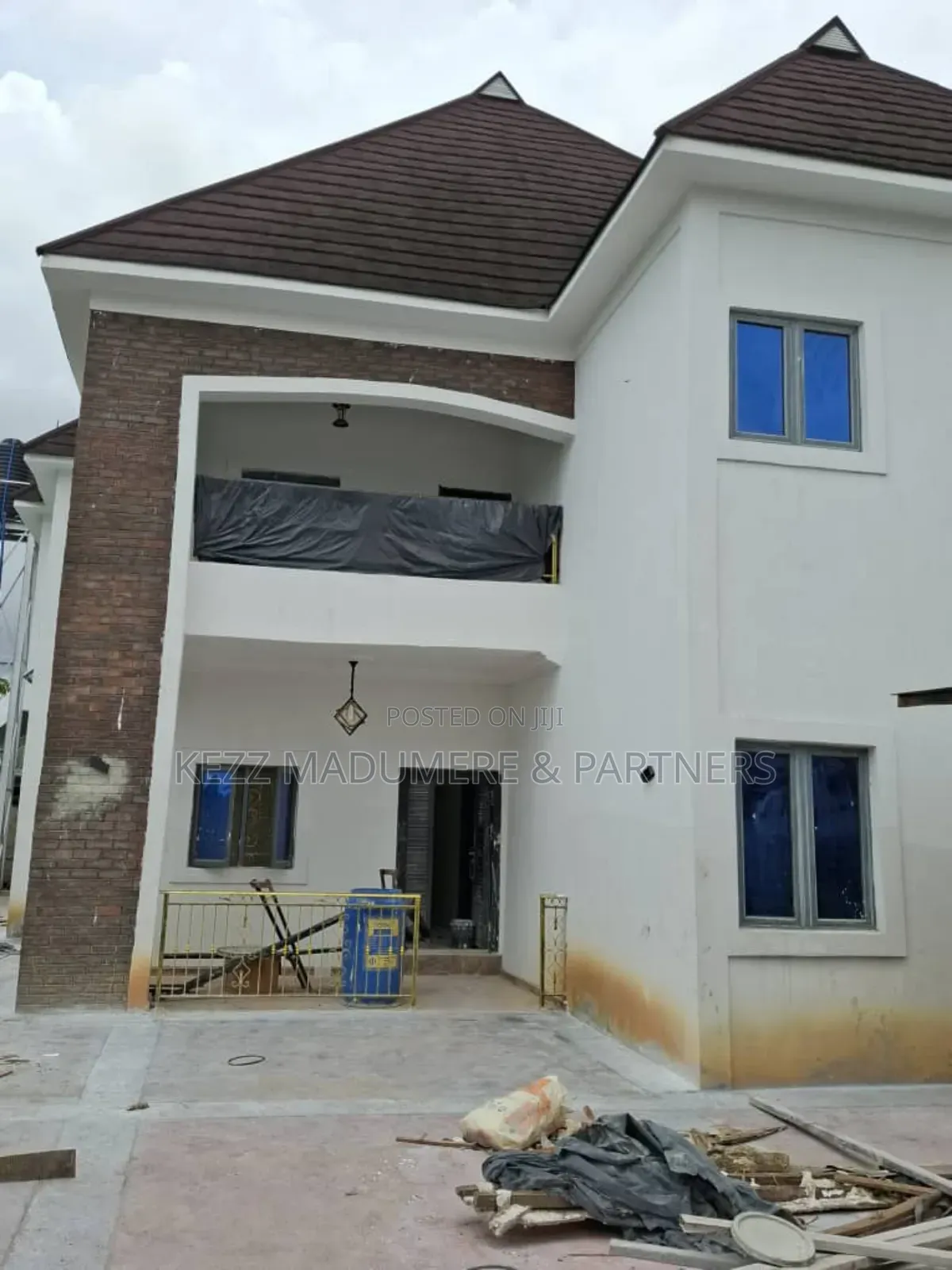 4bdrm Duplex in On A Tarred Street , for sale in Port-Harcourt
