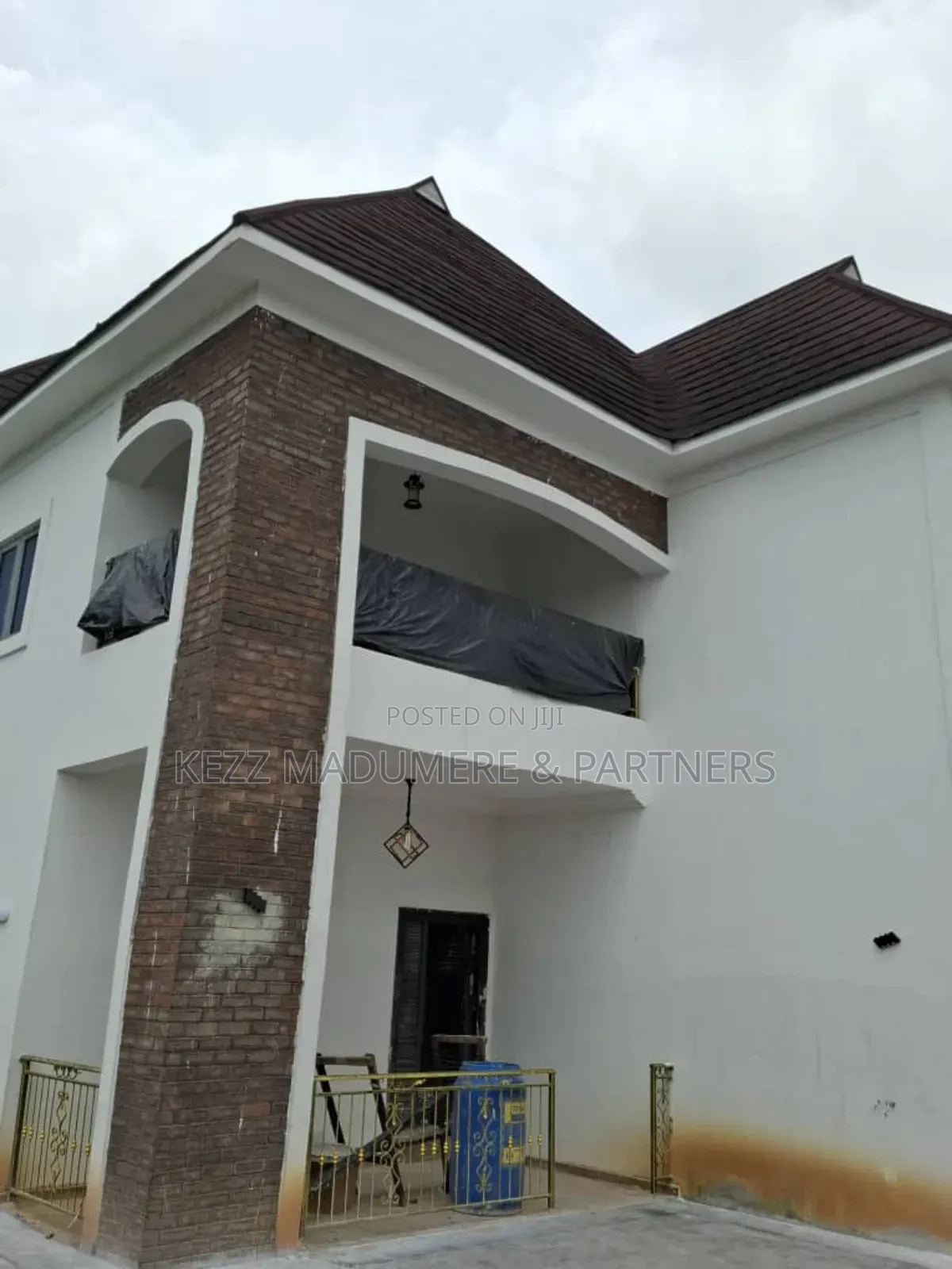 4bdrm Duplex in On A Tarred Street , for sale in Port-Harcourt