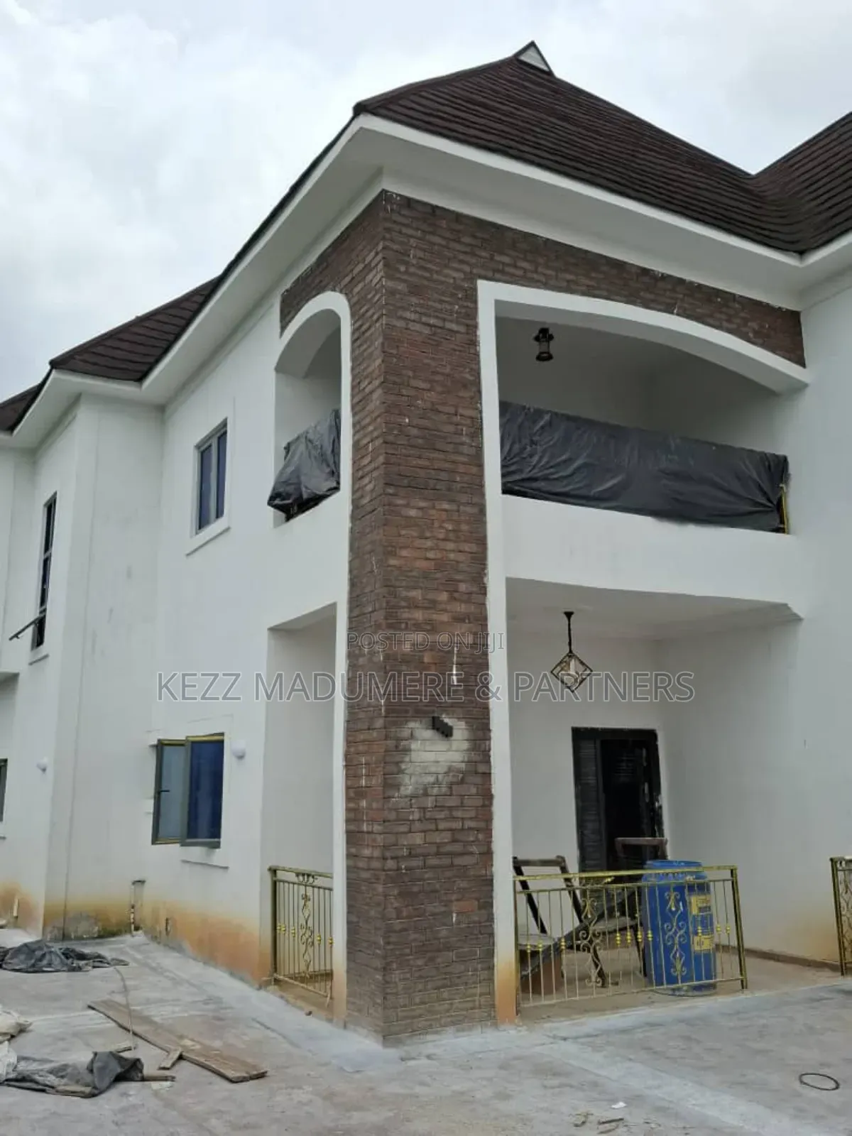 4bdrm Duplex in On A Tarred Street , for sale in Port-Harcourt