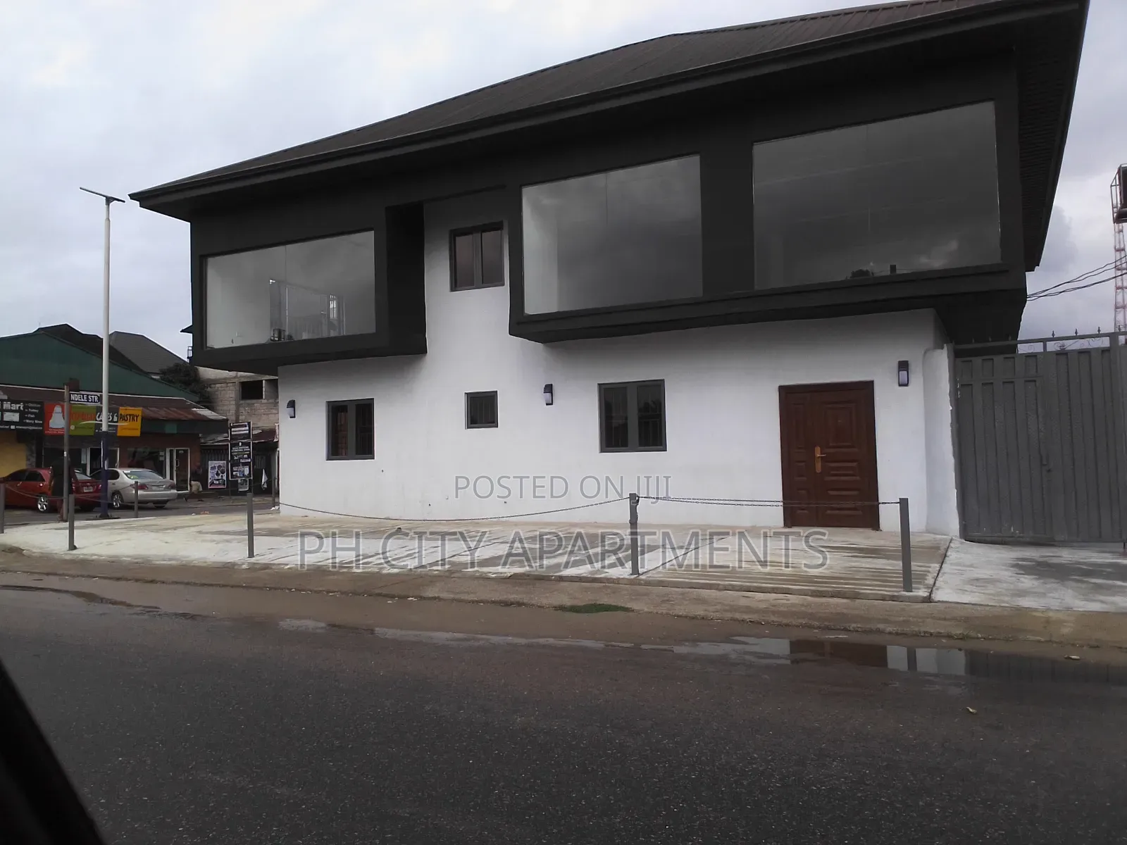 Show Room/ Open Office Space in GRA Phase 2 / Port-Harcourt