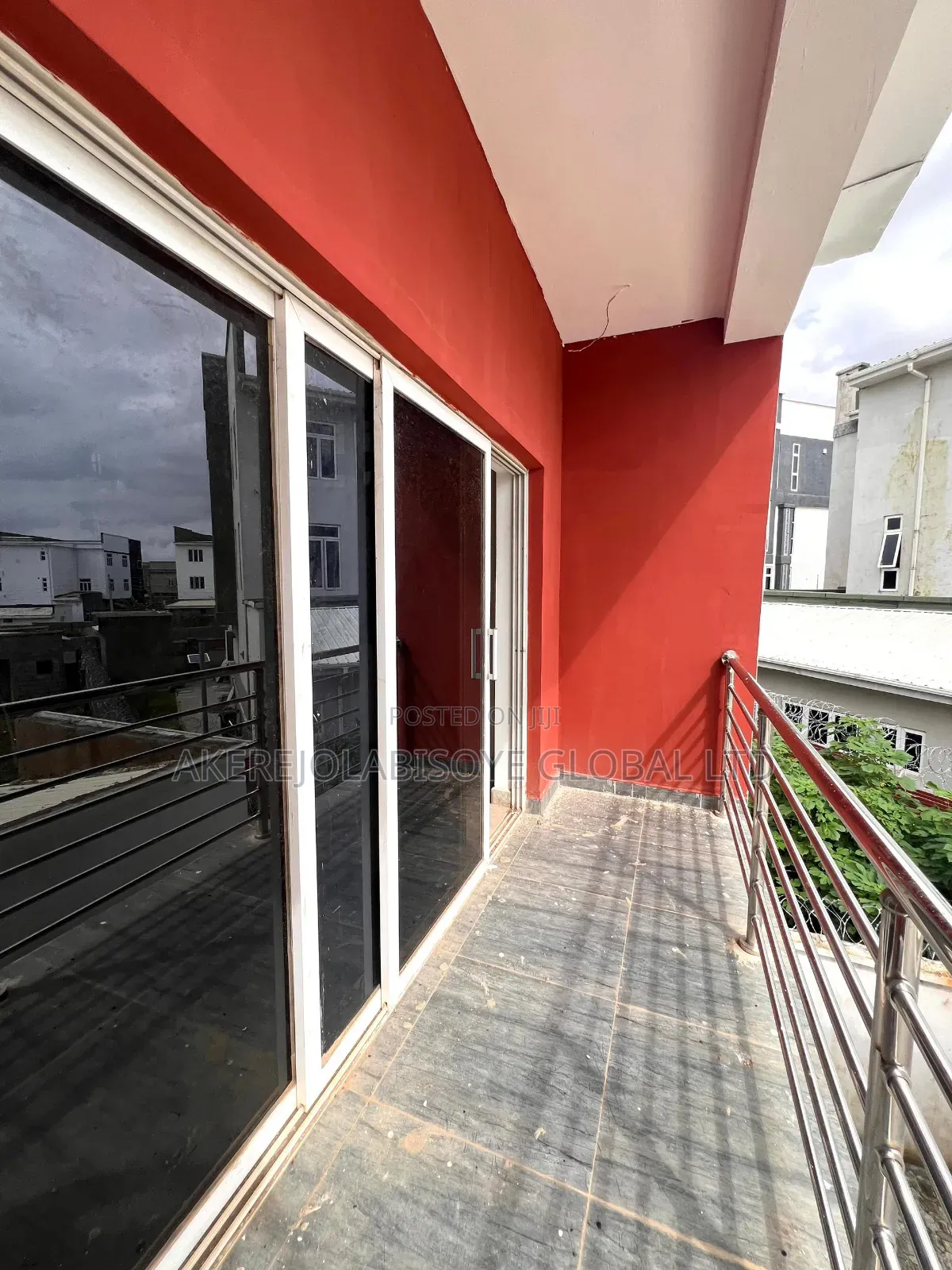 5bdrm Duplex in In An Estate for sale in Gwarinpa