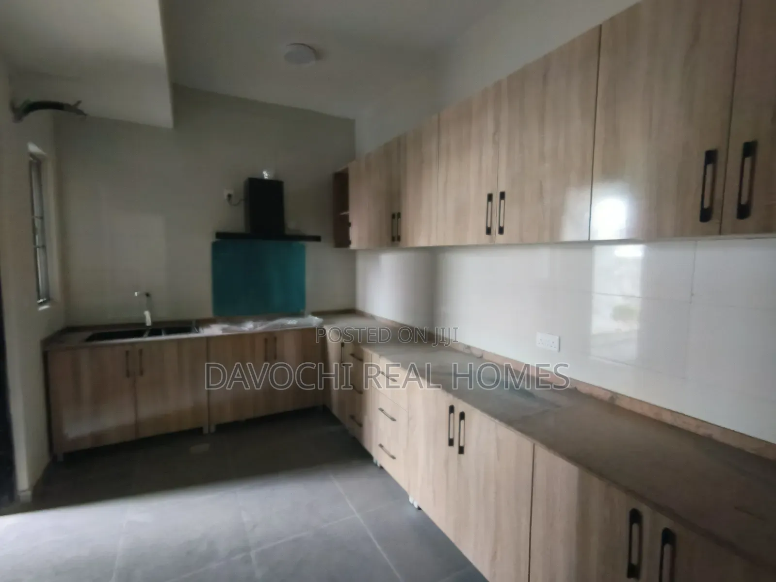 4bdrm Duplex in Lekki Chevron for sale in Lekki