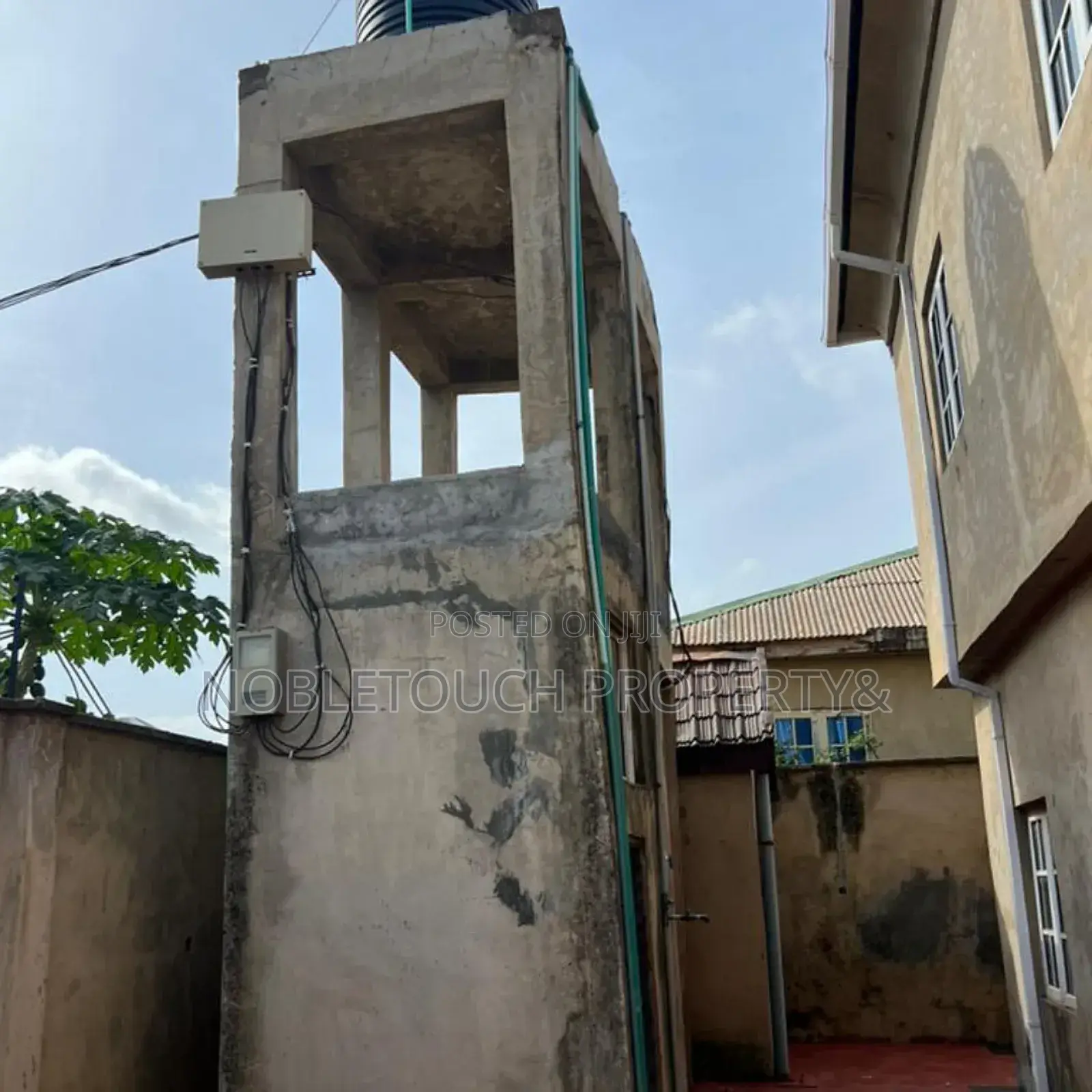 3bdrm Block of Flats in By Arigbajo Market, Ifo for sale in Ifo