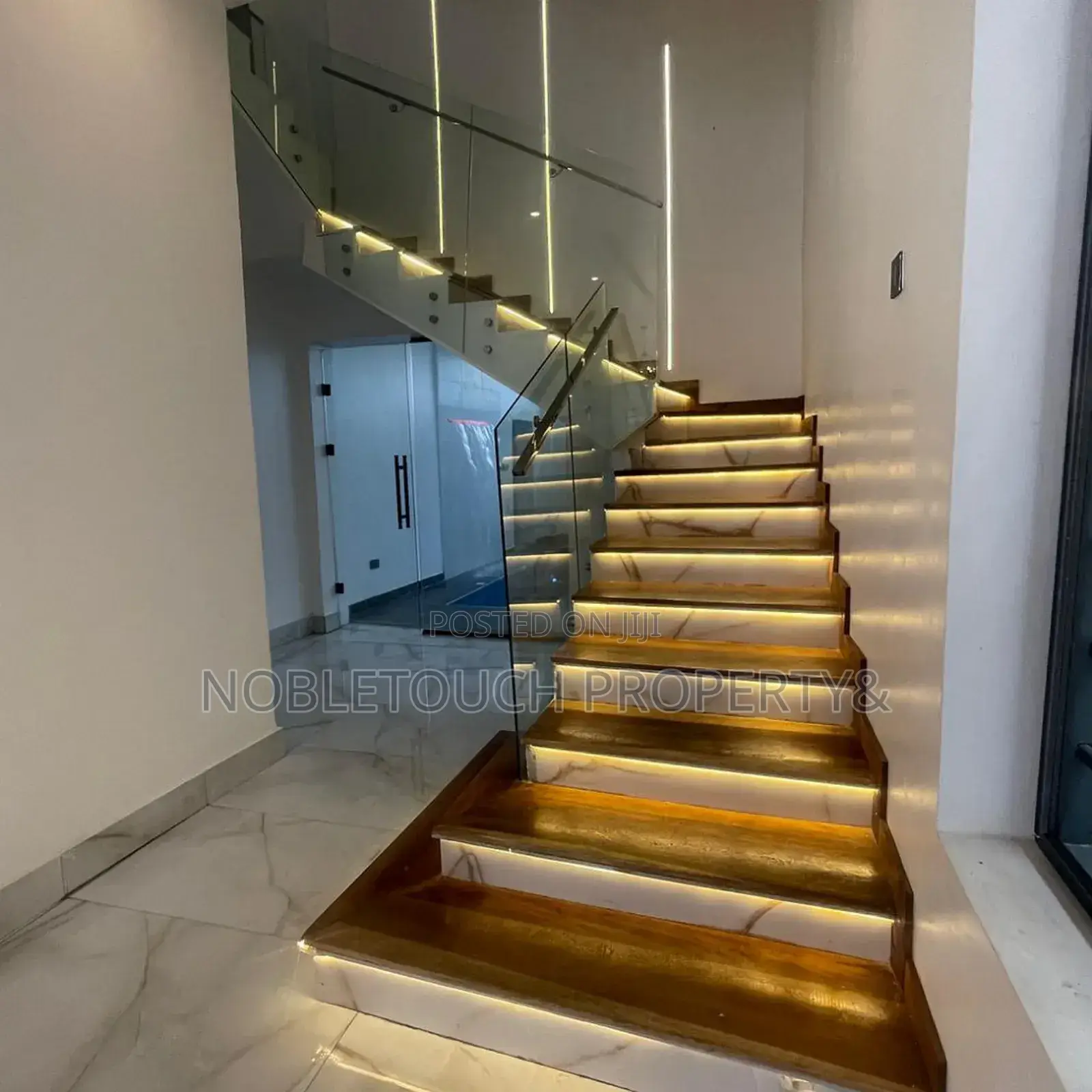 5bdrm Duplex in Lekki Lagos, Chevron for sale in Chevron