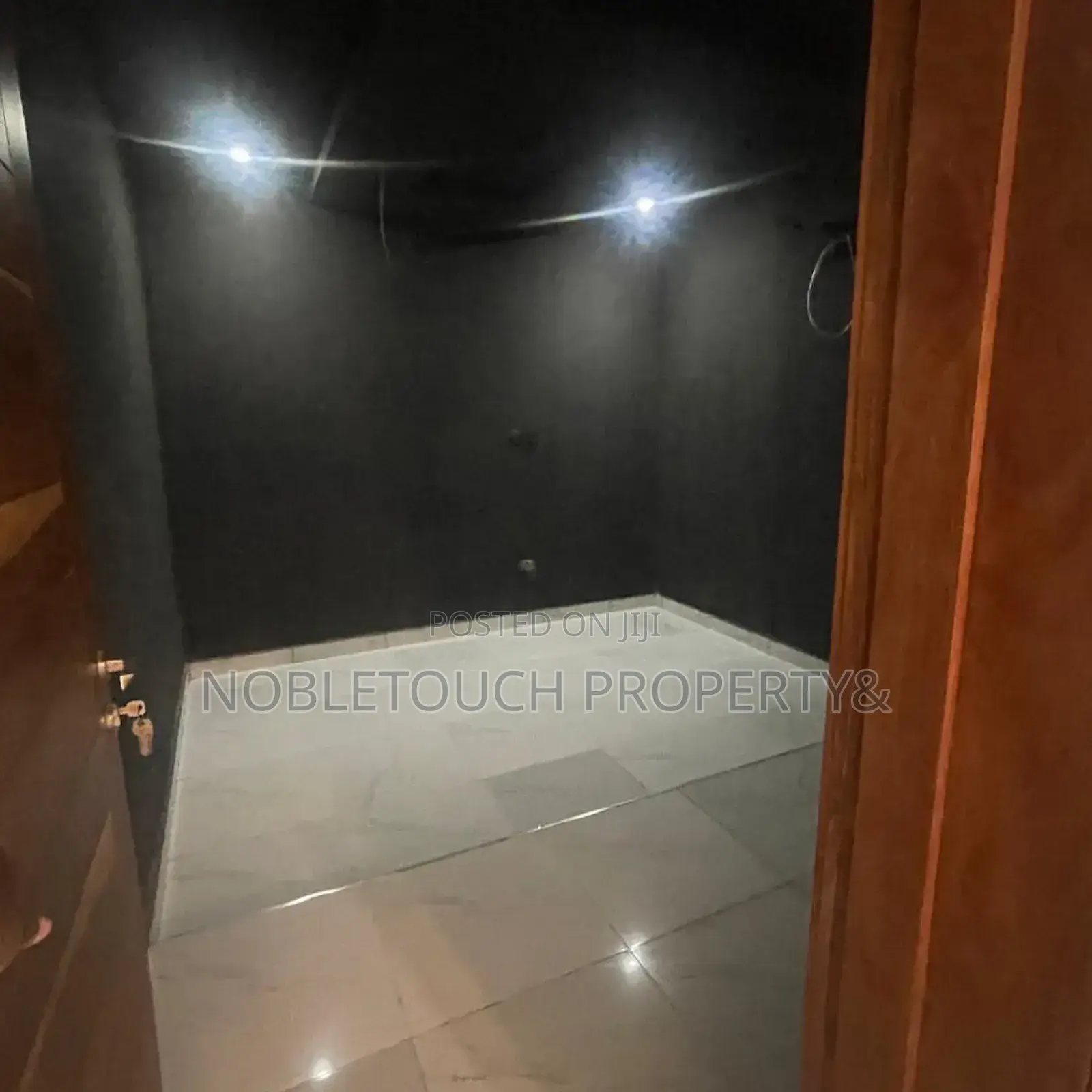 5bdrm Duplex in Lekki Lagos, Chevron for sale in Chevron